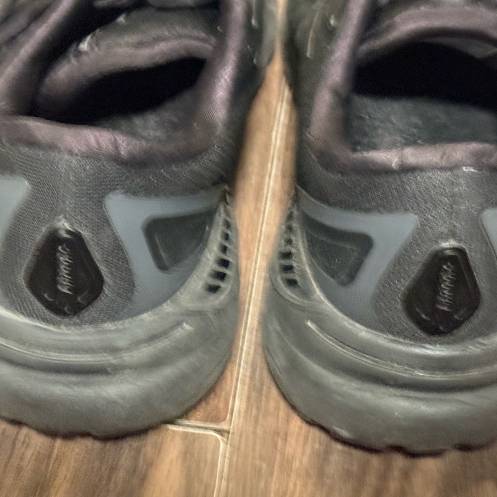 Brooks Men's Black Adrenaline GTS Athletic Shoes - Picture 3 of 6